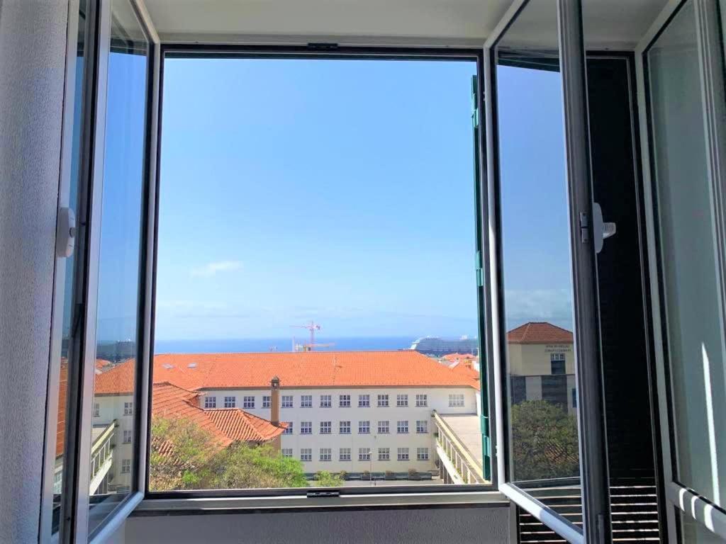 Madeira, 3 Bedroom Apartment With Ocean Views In Funchal Exteriör bild