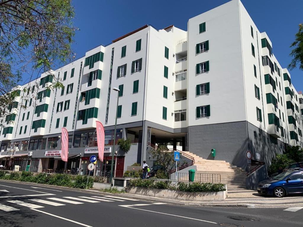 Madeira, 3 Bedroom Apartment With Ocean Views In Funchal Exteriör bild