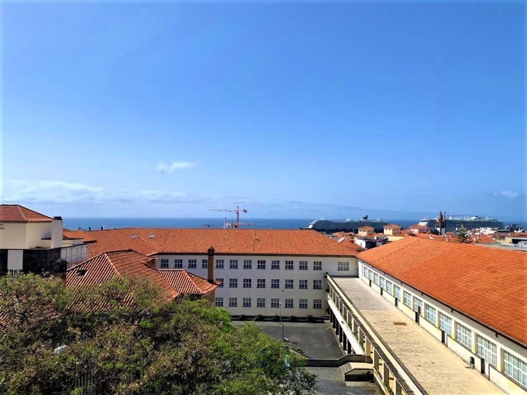 Madeira, 3 Bedroom Apartment With Ocean Views In Funchal Exteriör bild